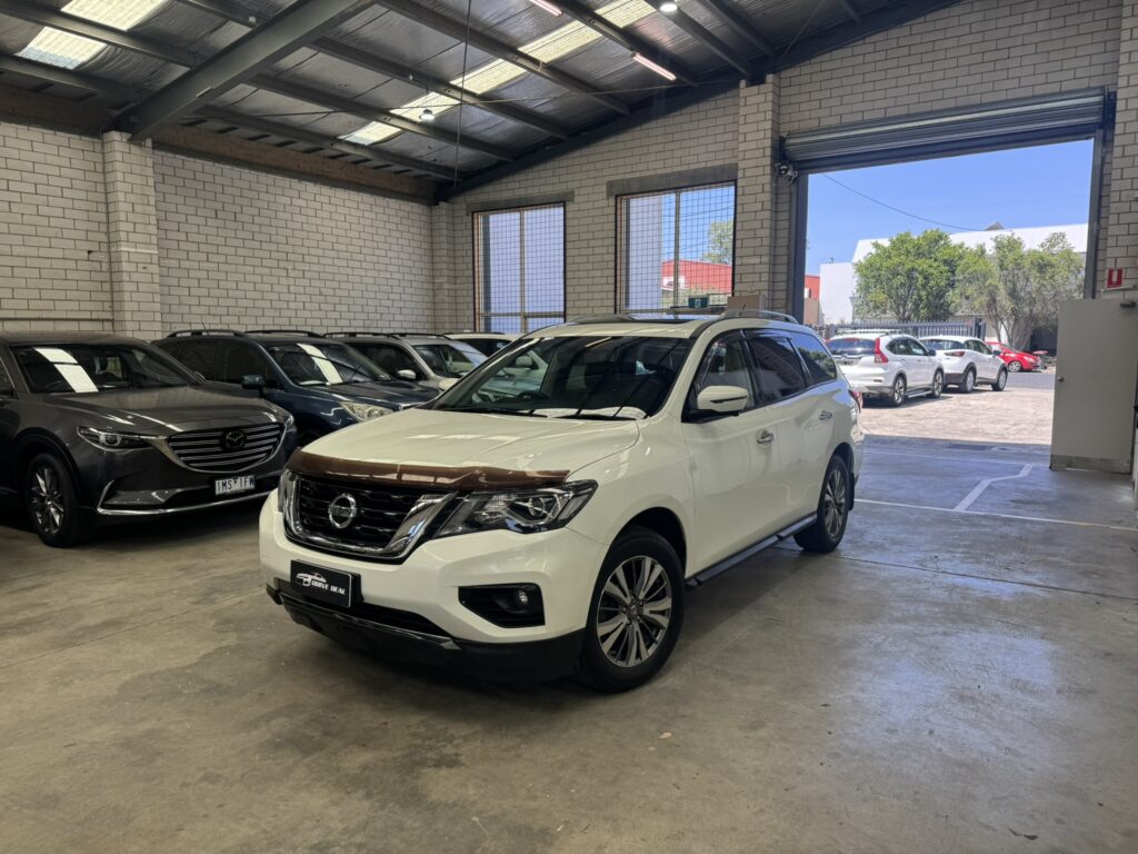 2018 Nissan Pathfinder ST-L