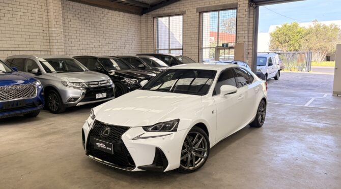 2017 Lexus IS 200T