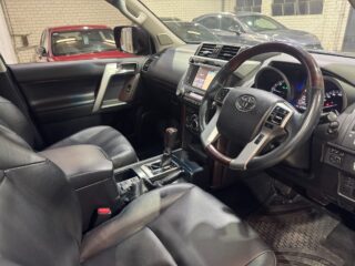 2013 Toyota Land Cruiser KAKADU Wagon Diesel Automatic black for sale at Drive Deals image 33