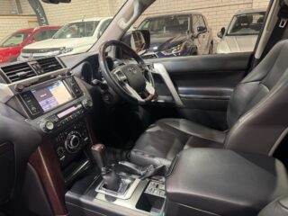 2013 Toyota Land Cruiser KAKADU Wagon Diesel Automatic black for sale at Drive Deals image 54