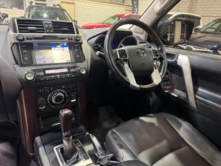 2013 Toyota Land Cruiser KAKADU Wagon Diesel Automatic black for sale at Drive Deals image 55