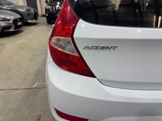 2017 Hyundai Accent Active Hatchback/Liftback/Notchback Petrol Automatic white for sale at Drive Deals image 5