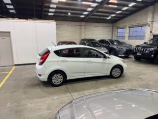 2017 Hyundai Accent Active Hatchback/Liftback/Notchback Petrol Automatic white for sale at Drive Deals image 8