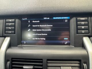 2017 Land Rover Discovery Sport 150 HSE TD4 image 18