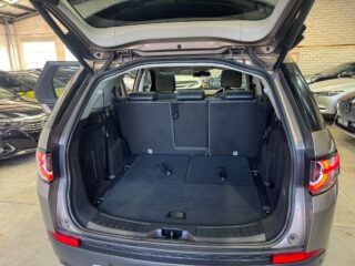 2017 Land Rover Discovery Sport 150 HSE TD4 image 32