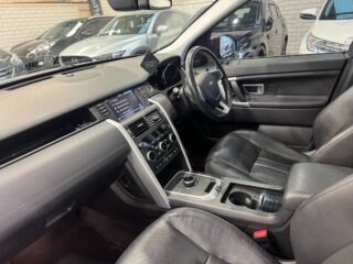 2017 Land Rover Discovery Sport 150 HSE TD4 image 33