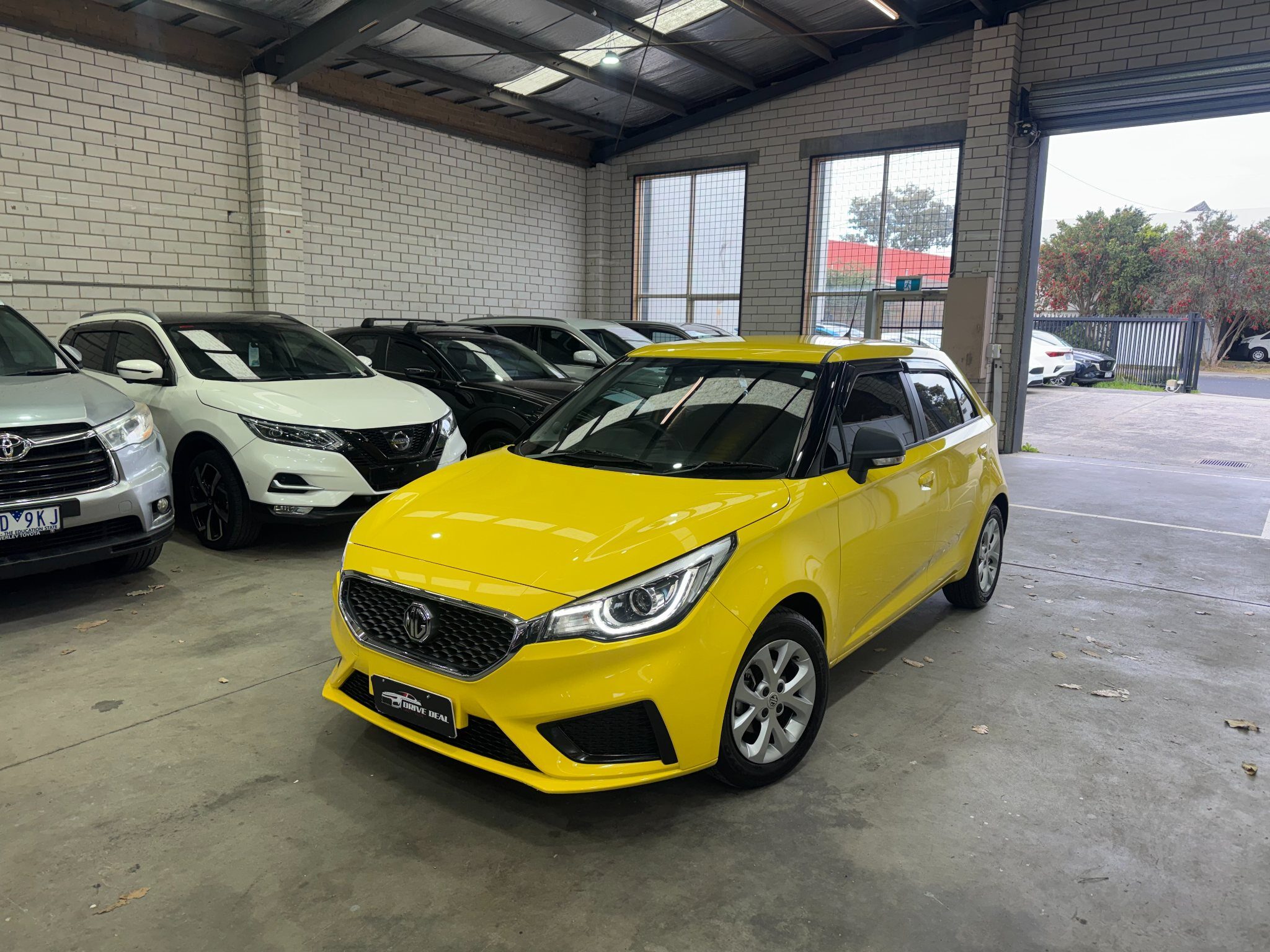 2021 MG MG3 Core Hatchback/Liftback/Notchback Petrol Automatic yellow for sale at Drive Deals image 1