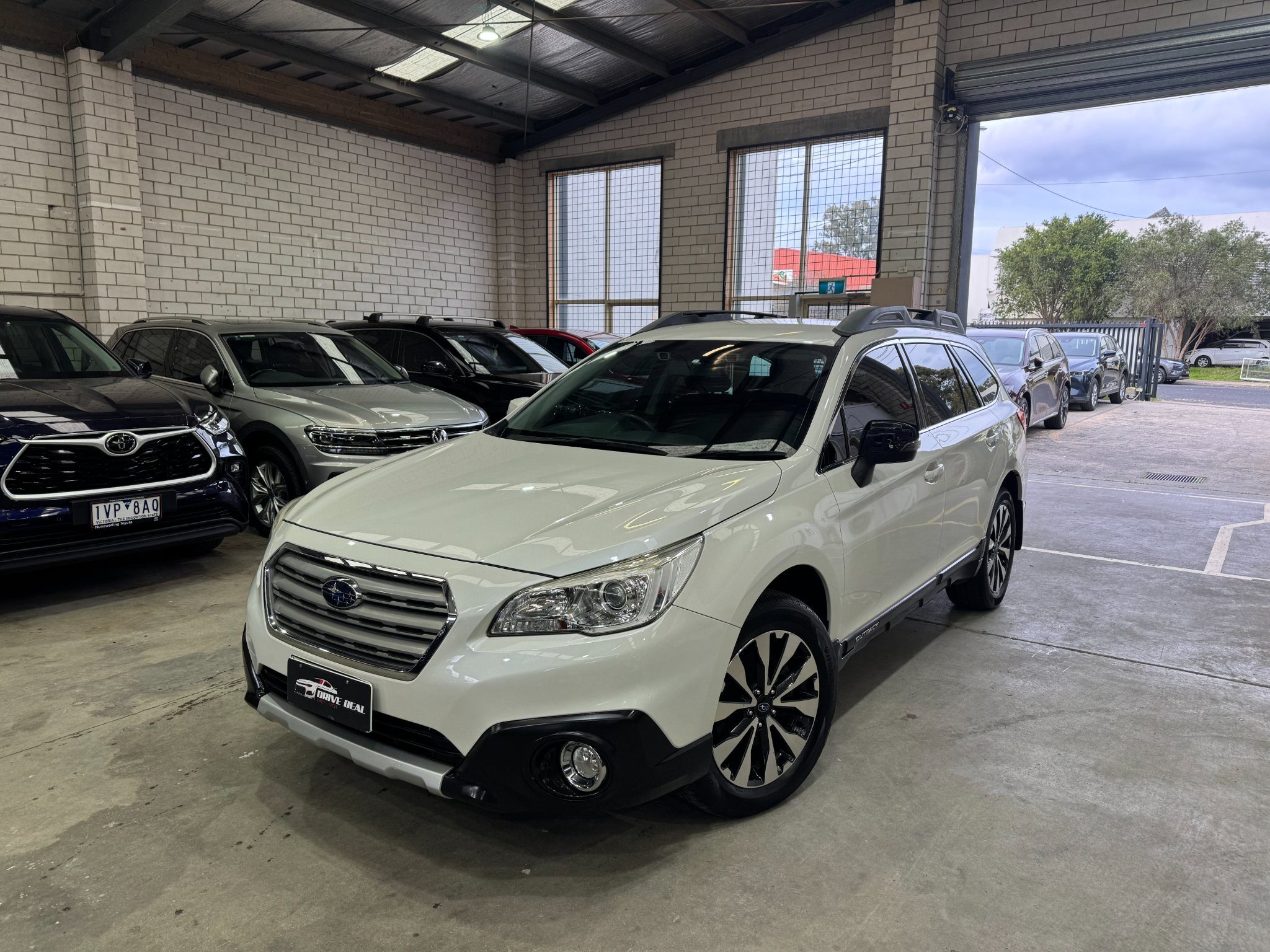 2015 Subaru Outback Outback V Wagon Petrol Automatic white for sale at Drive Deals image 1