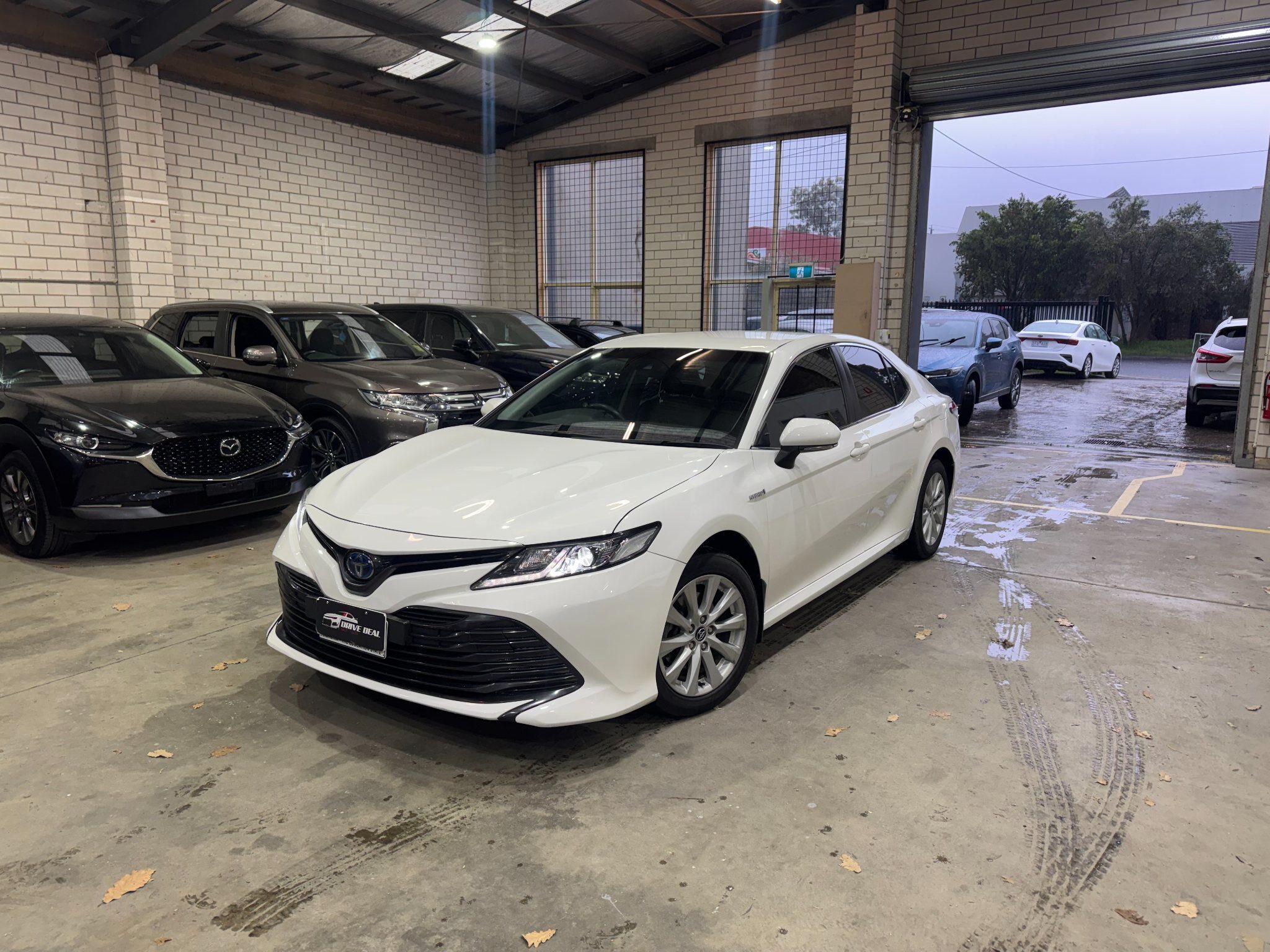 2019 Toyota Camry AXVHA71R Sedan/Saloon Hybrid Automatic white for sale at Drive Deals image 1