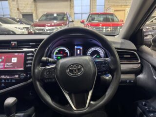 2019 Toyota Camry AXVHA71R Sedan/Saloon Hybrid Automatic white for sale at Drive Deals image 27
