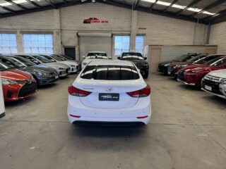 2014 Hyundai Elantra GLS(Middle) image 16