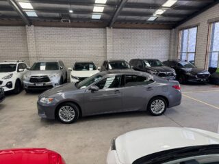 2015 Lexus ES 350 Luxury Sedan/Saloon Petrol Automatic grey for sale at Drive Deals image 3