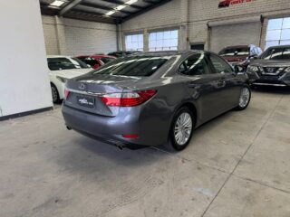 2015 Lexus ES 350 Luxury Sedan/Saloon Petrol Automatic grey for sale at Drive Deals image 8