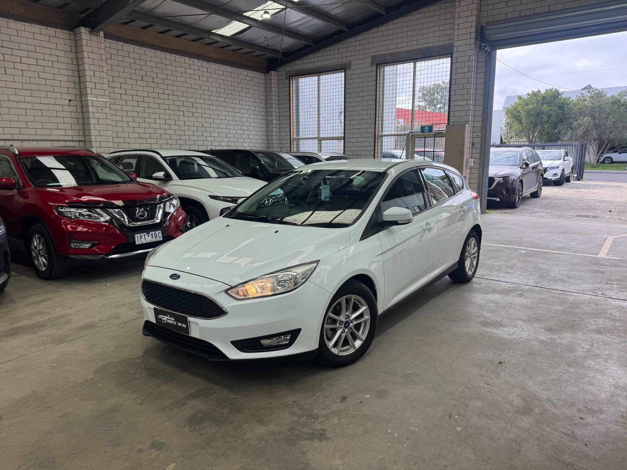 2016 Ford Focus Trend Hatchback/Liftback/Notchback Petrol Automatic white for sale at Drive Deals image 1