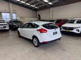2016 Ford Focus Trend Hatchback/Liftback/Notchback Petrol Automatic white for sale at Drive Deals image 4