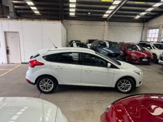 2016 Ford Focus Trend Hatchback/Liftback/Notchback Petrol Automatic white for sale at Drive Deals image 10