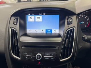 2016 Ford Focus Trend Hatchback/Liftback/Notchback Petrol Automatic white for sale at Drive Deals image 19