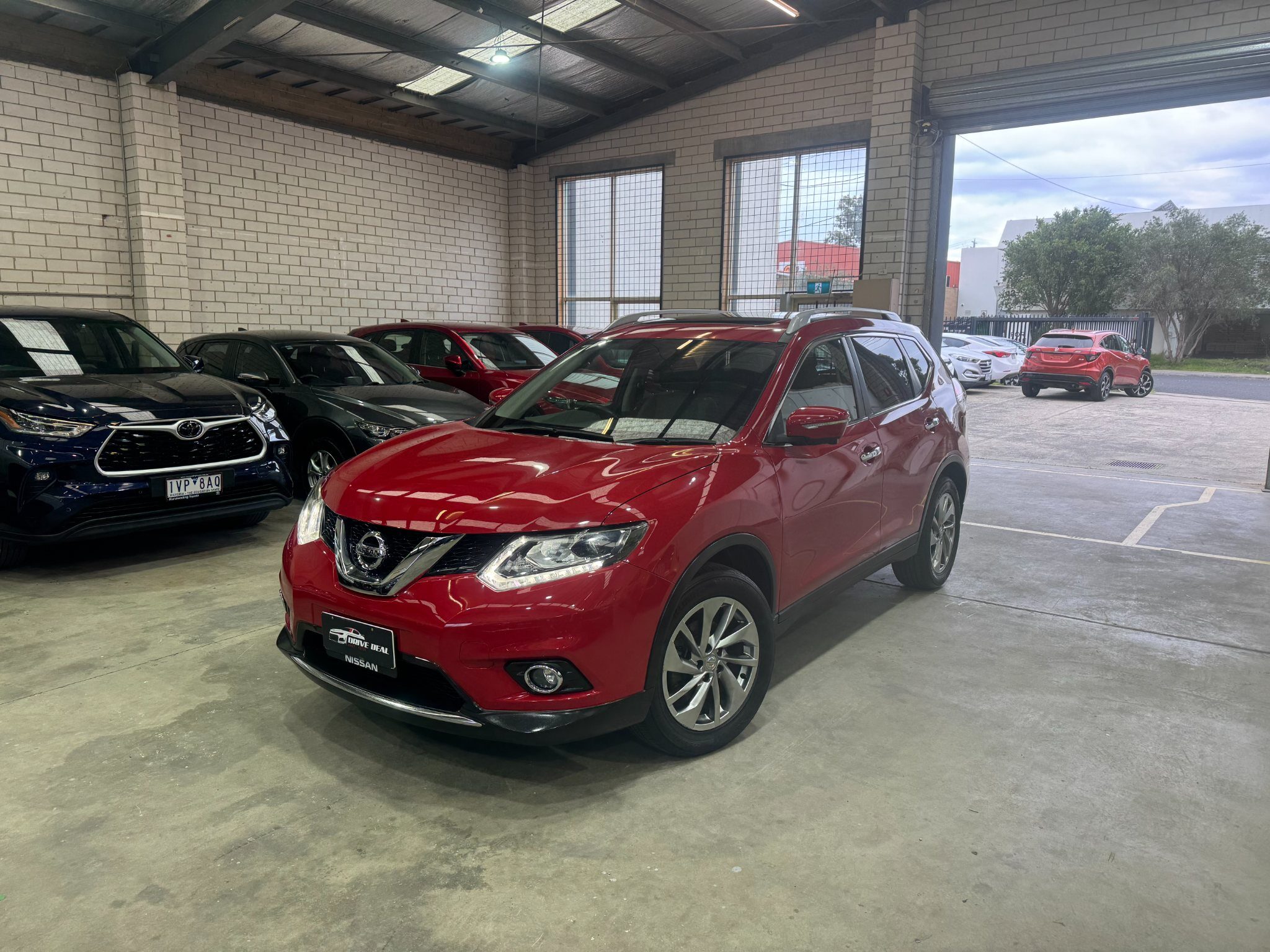 2015 Nissan X-Trail Ti Wagon Petrol Automatic red for sale at Drive Deals image 1