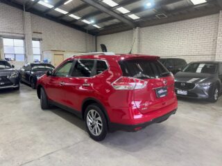 2015 Nissan X-Trail Ti Wagon Petrol Automatic red for sale at Drive Deals image 4