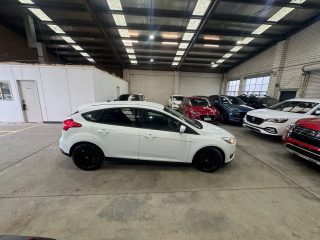 2016 Ford Focus Trend Hatchback/Liftback/Notchback Petrol Automatic white for sale at Drive Deals image 7