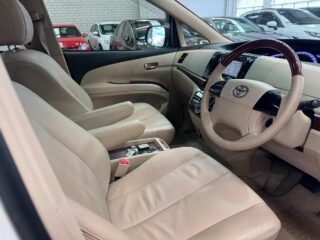 2015 Toyota Tarago Ultima Wagon Petrol Automatic white for sale at Drive Deals image 27