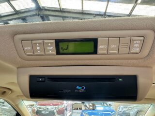 2015 Toyota Tarago Ultima Wagon Petrol Automatic white for sale at Drive Deals image 33