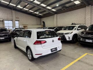 2019 Volkswagen Golf 110TSI Trendline DSG image 4