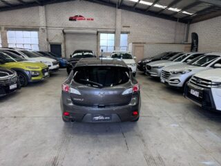 2013 Mazda 3 Maxx Sport image 4