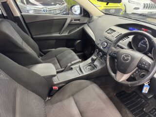 2013 Mazda 3 Maxx Sport image 13