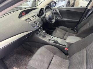 2013 Mazda 3 Maxx Sport image 17