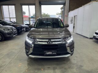 2017 Mitsubishi Outlander LS Wagon Petrol Automatic grey for sale at Drive Deals image 13