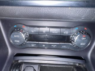 2016 Mercedes-Benz CLA 250 Sport Sedan/Saloon Petrol Automatic white for sale at Drive Deals image 25